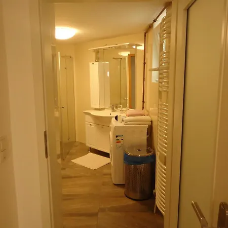 Ferienwohnung In Ad Bergstrasse Апартаменты *